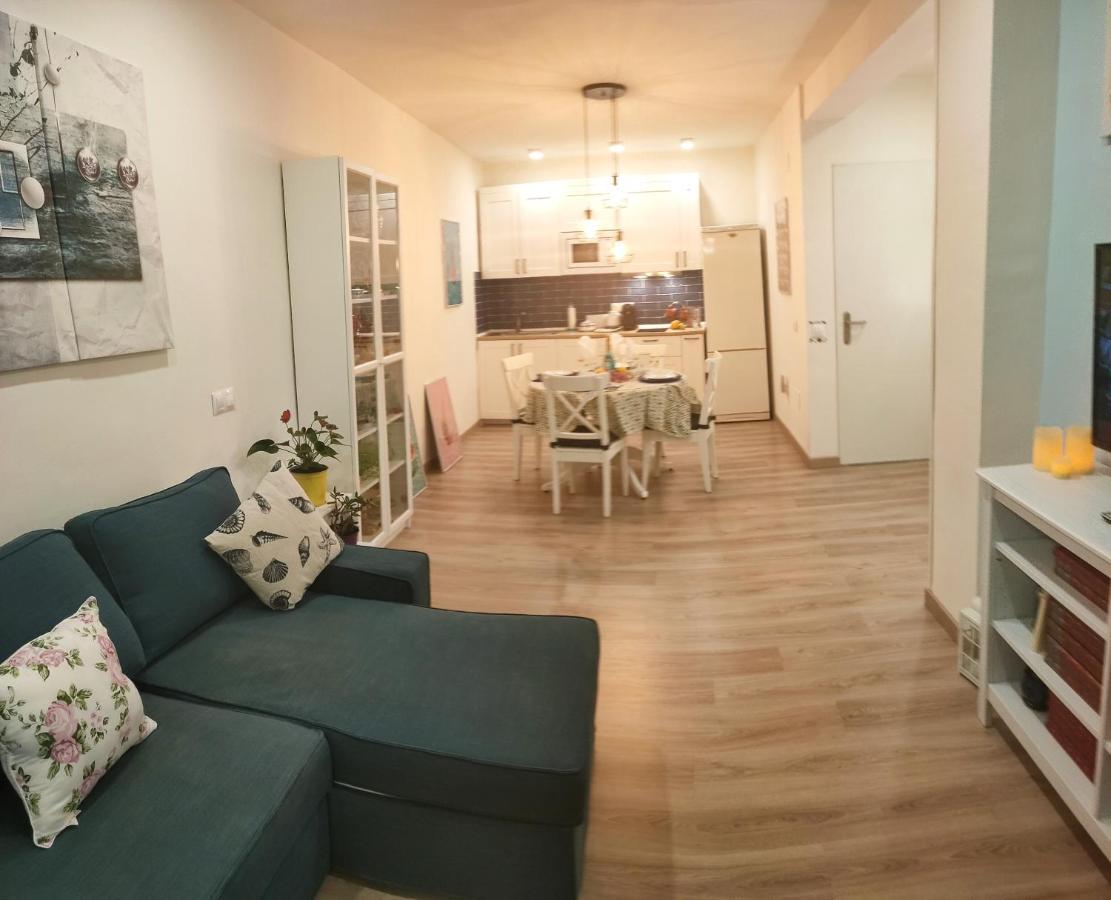 Lagunillas Voyager Apartment By Namaste Elite Malaga Bagian luar foto